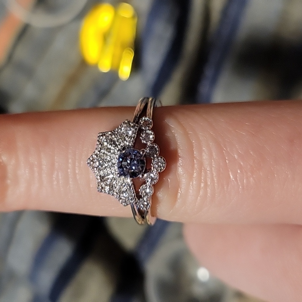 Shell ring - Picture 1 of 3